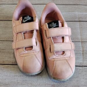 Nike Kids Peach Velcro Sneakers